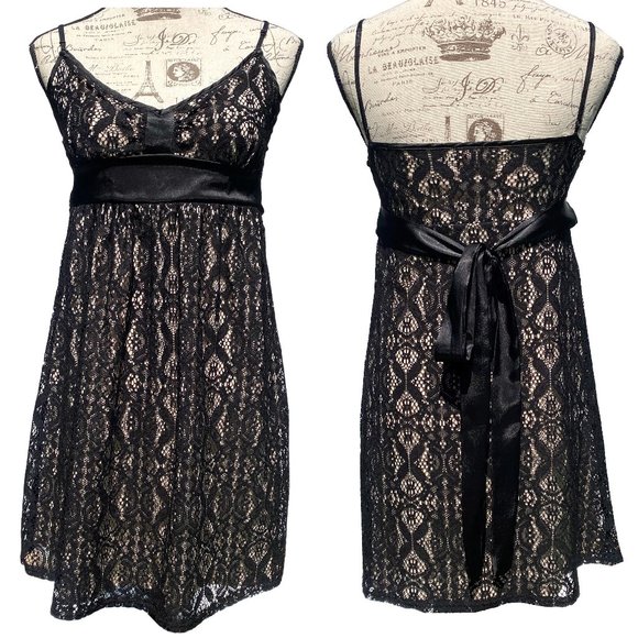 dELiA*s V-Neck Mini Dress Black Lace M - Picture 1 of 4